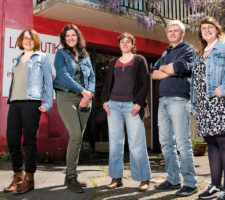 L'équipe de la Grande Boutique, à Langonnet, Morbihan